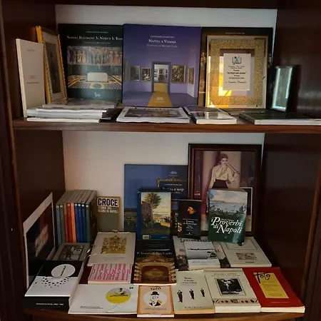 Apartment Casa Kamalei, Tra Plebiscito E Lungomare Naples